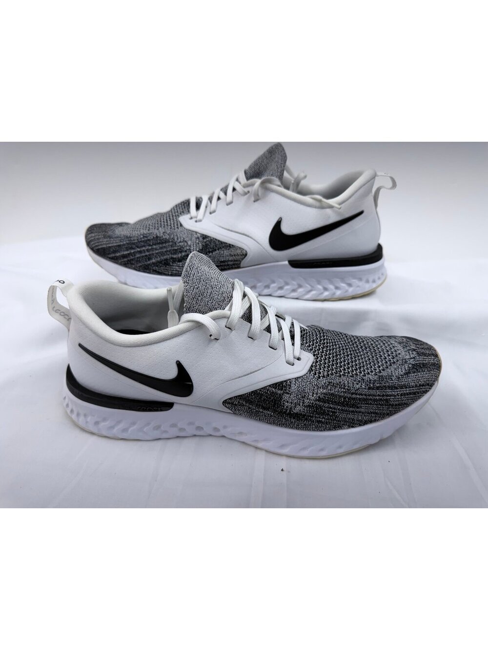 Size 11. 5 Men’s  - Nike Odyssey React 2 Flyknit White Black Ah1015-100
